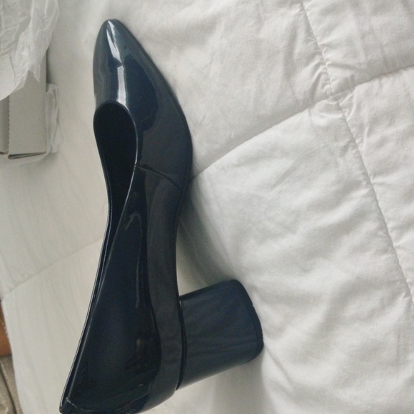 Calvin Klein Women's Navy Blue Pumps - Picture 2 of 9